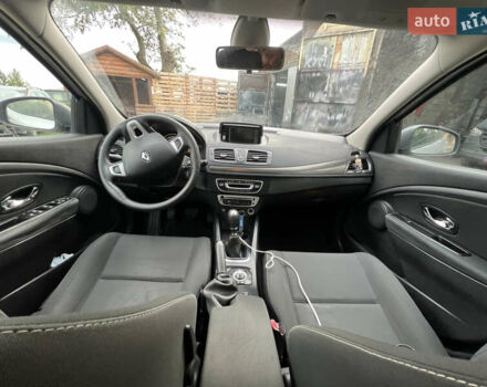Сірий Рено Меган, об'ємом двигуна 1.5 л та пробігом 300 тис. км за 7400 $, фото 9 на Automoto.ua