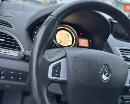 Серый Рено Меган, объемом двигателя 1.46 л и пробегом 183 тыс. км за 8450 $, фото 73 на Automoto.ua