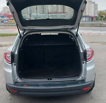 Рено Меган 2012 в Киеве на Automoto.ua Серый Рено Меган, объемом двигателя 1.46 л и пробегом 260 тыс. км за 8800 $, фото 17 на Automoto.ua