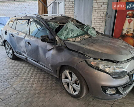Рено Меган 2012 в Славянске на Automoto.ua Серый Рено Меган, объемом двигателя 1.46 л и пробегом 200 тыс. км за 3500 $, фото 3 на Automoto.ua
