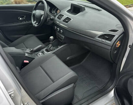 Сірий Рено Меган, об'ємом двигуна 1.46 л та пробігом 195 тис. км за 8500 $, фото 20 на Automoto.ua