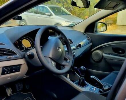 Сірий Рено Меган, об'ємом двигуна 1.6 л та пробігом 179 тис. км за 7767 $, фото 8 на Automoto.ua