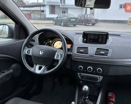 Серый Рено Меган, объемом двигателя 1.46 л и пробегом 183 тыс. км за 8450 $, фото 93 на Automoto.ua