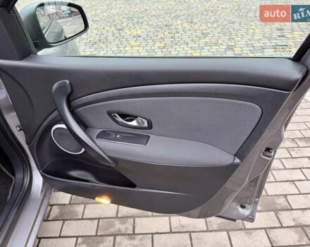 Серый Рено Меган, объемом двигателя 1.6 л и пробегом 176 тыс. км за 9200 $, фото 29 на Automoto.ua