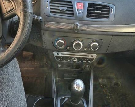 Серый Рено Меган, объемом двигателя 1.5 л и пробегом 175 тыс. км за 8000 $, фото 13 на Automoto.ua