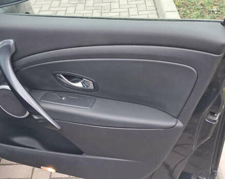 Серый Рено Меган, объемом двигателя 1.5 л и пробегом 225 тыс. км за 8899 $, фото 43 на Automoto.ua