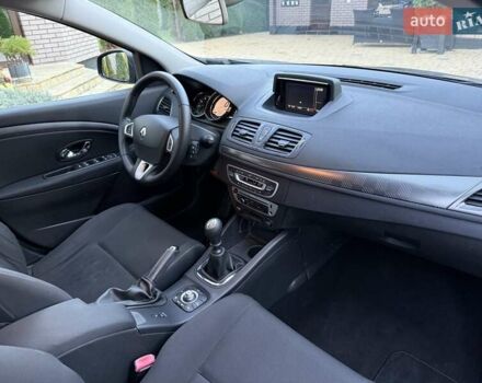 Серый Рено Меган, объемом двигателя 1.5 л и пробегом 270 тыс. км за 7950 $, фото 43 на Automoto.ua