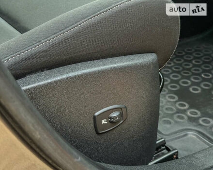 Серый Рено Меган, объемом двигателя 1.5 л и пробегом 190 тыс. км за 8450 $, фото 77 на Automoto.ua