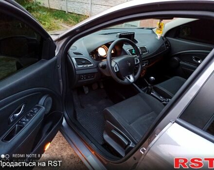 Сірий Рено Меган, об'ємом двигуна 1.5 л та пробігом 280 тис. км за 7550 $, фото 4 на Automoto.ua