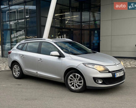 Рено Меган 2012 в Киеве на Automoto.ua Серый Рено Меган, объемом двигателя 1.5 л и пробегом 321 тыс. км за 7550 $, фото 4 на Automoto.ua
