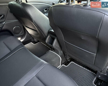 Сірий Рено Меган, об'ємом двигуна 1.46 л та пробігом 275 тис. км за 9350 $, фото 27 на Automoto.ua