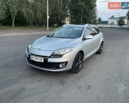 Серый Рено Меган, объемом двигателя 1.5 л и пробегом 222 тыс. км за 9000 $, фото 2 на Automoto.ua