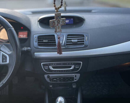 Серый Рено Меган, объемом двигателя 1.46 л и пробегом 236 тыс. км за 8600 $, фото 16 на Automoto.ua