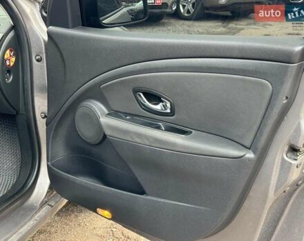 Сірий Рено Меган, об'ємом двигуна 1.5 л та пробігом 380 тис. км за 6940 $, фото 19 на Automoto.ua