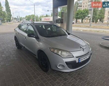 Рено Меган 2012 у Миколаєві на Automoto.ua Сірий Рено Меган, об'ємом двигуна 1.46 л та пробігом 323 тис. км за 7599 $, фото 4 на Automoto.ua