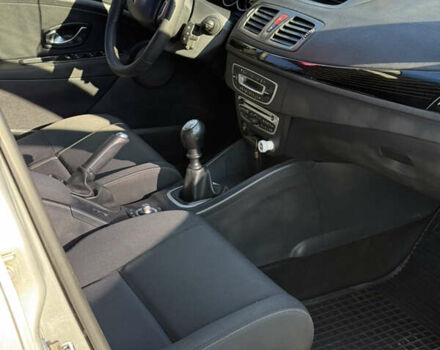 Серый Рено Меган, объемом двигателя 0 л и пробегом 220 тыс. км за 6950 $, фото 4 на Automoto.ua