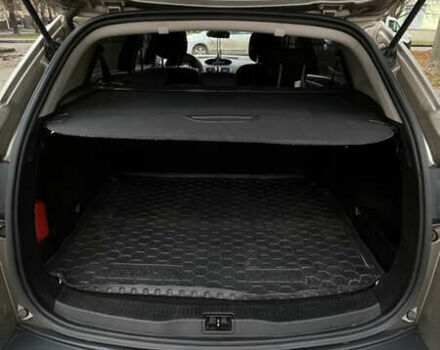 Серый Рено Меган, объемом двигателя 1.46 л и пробегом 236 тыс. км за 8600 $, фото 20 на Automoto.ua