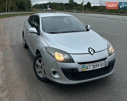 Серый Рено Меган, объемом двигателя 1.46 л и пробегом 239 тыс. км за 5300 $, фото 1 на Automoto.ua