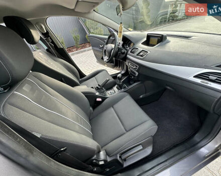 Сірий Рено Меган, об'ємом двигуна 1.5 л та пробігом 97 тис. км за 10299 $, фото 24 на Automoto.ua