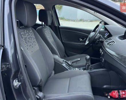 Серый Рено Меган, объемом двигателя 1.46 л и пробегом 183 тыс. км за 8100 $, фото 100 на Automoto.ua