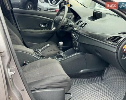Сірий Рено Меган, об'ємом двигуна 1.5 л та пробігом 380 тис. км за 6940 $, фото 20 на Automoto.ua