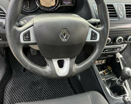 Серый Рено Меган, объемом двигателя 1.46 л и пробегом 298 тыс. км за 7500 $, фото 21 на Automoto.ua