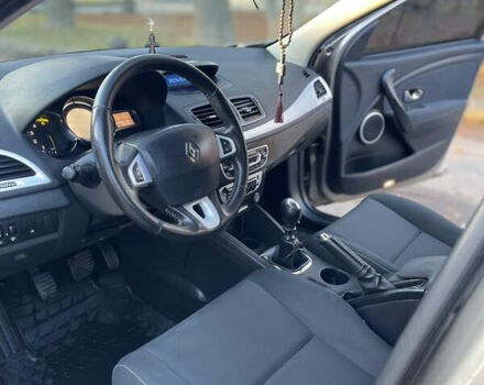 Серый Рено Меган, объемом двигателя 1.46 л и пробегом 236 тыс. км за 8600 $, фото 17 на Automoto.ua