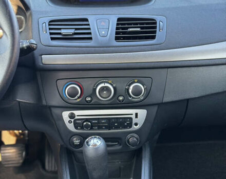 Сірий Рено Меган, об'ємом двигуна 1.6 л та пробігом 280 тис. км за 7150 $, фото 29 на Automoto.ua