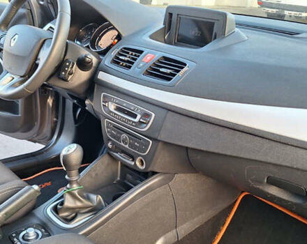 Серый Рено Меган, объемом двигателя 1.6 л и пробегом 210 тыс. км за 7550 $, фото 16 на Automoto.ua