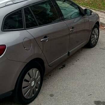 Сірий Рено Меган, об'ємом двигуна 1.46 л та пробігом 340 тис. км за 7000 $, фото 13 на Automoto.ua