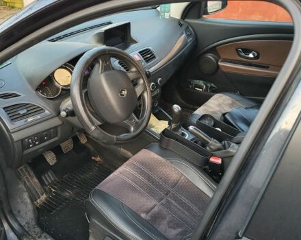 Сірий Рено Меган, об'ємом двигуна 1.5 л та пробігом 175 тис. км за 8000 $, фото 1 на Automoto.ua
