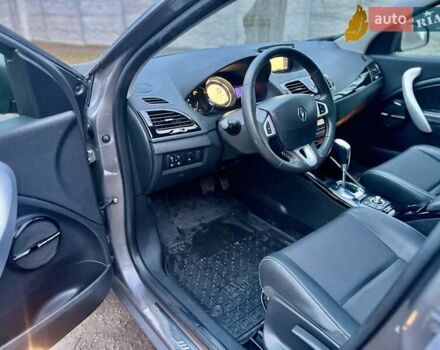 Серый Рено Меган, объемом двигателя 1.5 л и пробегом 248 тыс. км за 8300 $, фото 10 на Automoto.ua