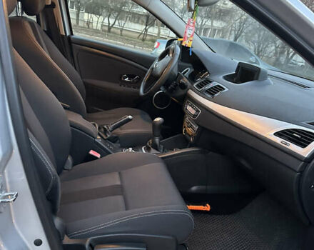 Серый Рено Меган, объемом двигателя 1.46 л и пробегом 230 тыс. км за 6800 $, фото 5 на Automoto.ua