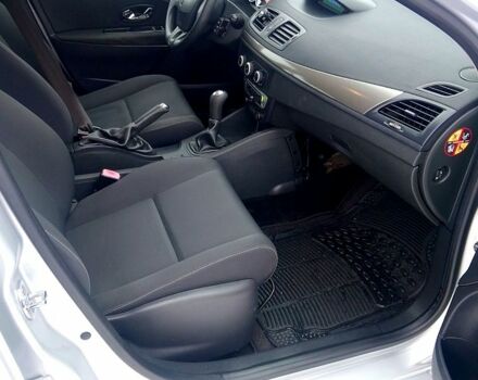 Сірий Рено Меган, об'ємом двигуна 1.6 л та пробігом 230 тис. км за 7400 $, фото 12 на Automoto.ua