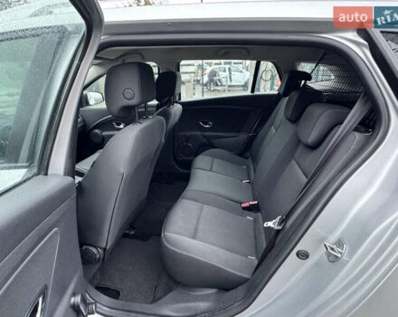 Сірий Рено Меган, об'ємом двигуна 1.6 л та пробігом 154 тис. км за 7650 $, фото 9 на Automoto.ua