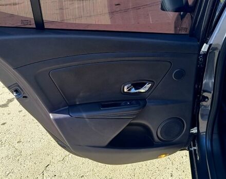 Рено Меган 2012 в Славянске на Automoto.ua Серый Рено Меган, объемом двигателя 1.5 л и пробегом 280 тыс. км за 8900 $, фото 4 на Automoto.ua