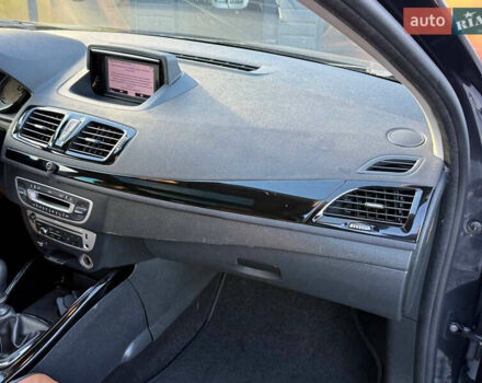Серый Рено Меган, объемом двигателя 1.5 л и пробегом 235 тыс. км за 8500 $, фото 25 на Automoto.ua