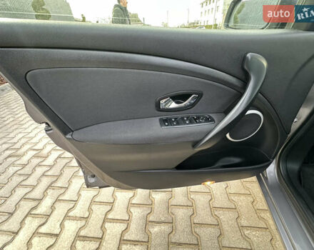 Сірий Рено Меган, об'ємом двигуна 1.5 л та пробігом 97 тис. км за 10299 $, фото 22 на Automoto.ua