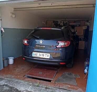 Сірий Рено Меган, об'ємом двигуна 1.46 л та пробігом 325 тис. км за 8700 $, фото 1 на Automoto.ua