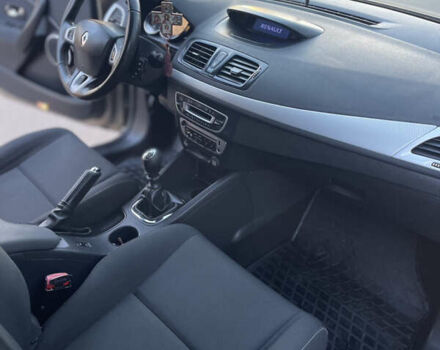 Серый Рено Меган, объемом двигателя 1.46 л и пробегом 236 тыс. км за 8600 $, фото 18 на Automoto.ua