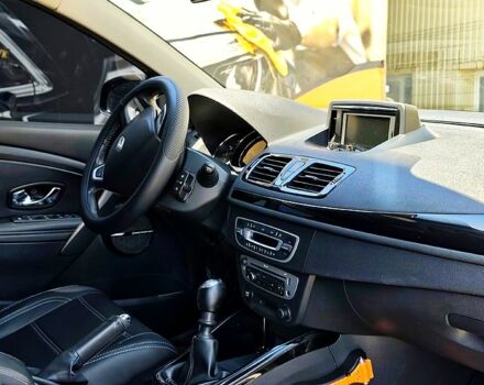 Сірий Рено Меган, об'ємом двигуна 1.5 л та пробігом 306 тис. км за 7500 $, фото 2 на Automoto.ua