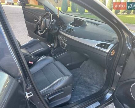 Серый Рено Меган, объемом двигателя 1.46 л и пробегом 217 тыс. км за 8900 $, фото 24 на Automoto.ua