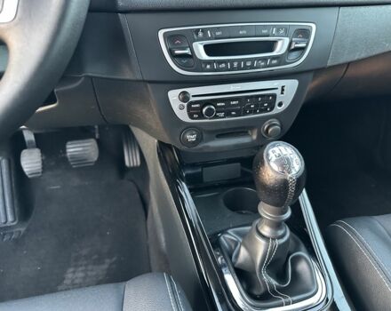 Серый Рено Меган, объемом двигателя 1.5 л и пробегом 250 тыс. км за 8499 $, фото 9 на Automoto.ua