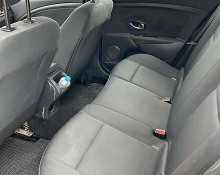 Серый Рено Меган, объемом двигателя 1.46 л и пробегом 239 тыс. км за 5300 $, фото 13 на Automoto.ua