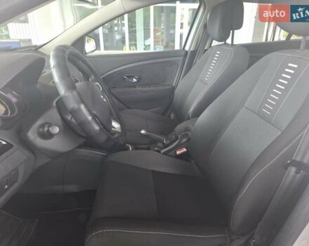 Рено Меган 2012 у Миколаєві на Automoto.ua Сірий Рено Меган, об'ємом двигуна 1.46 л та пробігом 323 тис. км за 7599 $, фото 13 на Automoto.ua