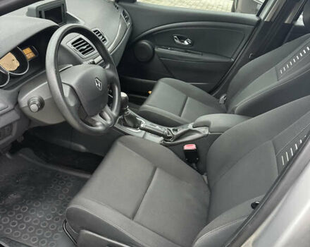 Сірий Рено Меган, об'ємом двигуна 1.46 л та пробігом 195 тис. км за 8500 $, фото 19 на Automoto.ua