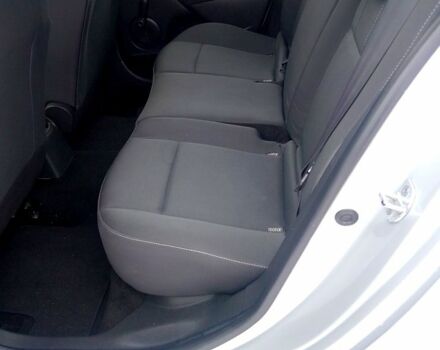 Сірий Рено Меган, об'ємом двигуна 1.6 л та пробігом 230 тис. км за 7400 $, фото 13 на Automoto.ua