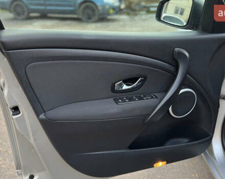 Серый Рено Меган, объемом двигателя 1.5 л и пробегом 215 тыс. км за 7600 $, фото 24 на Automoto.ua