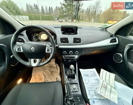 Серый Рено Меган, объемом двигателя 1.6 л и пробегом 176 тыс. км за 9200 $, фото 32 на Automoto.ua