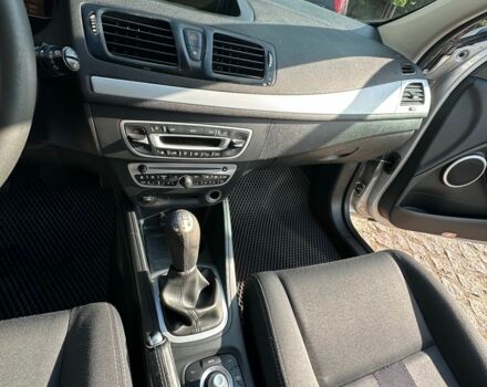 Серый Рено Меган, объемом двигателя 1.5 л и пробегом 226 тыс. км за 6900 $, фото 3 на Automoto.ua